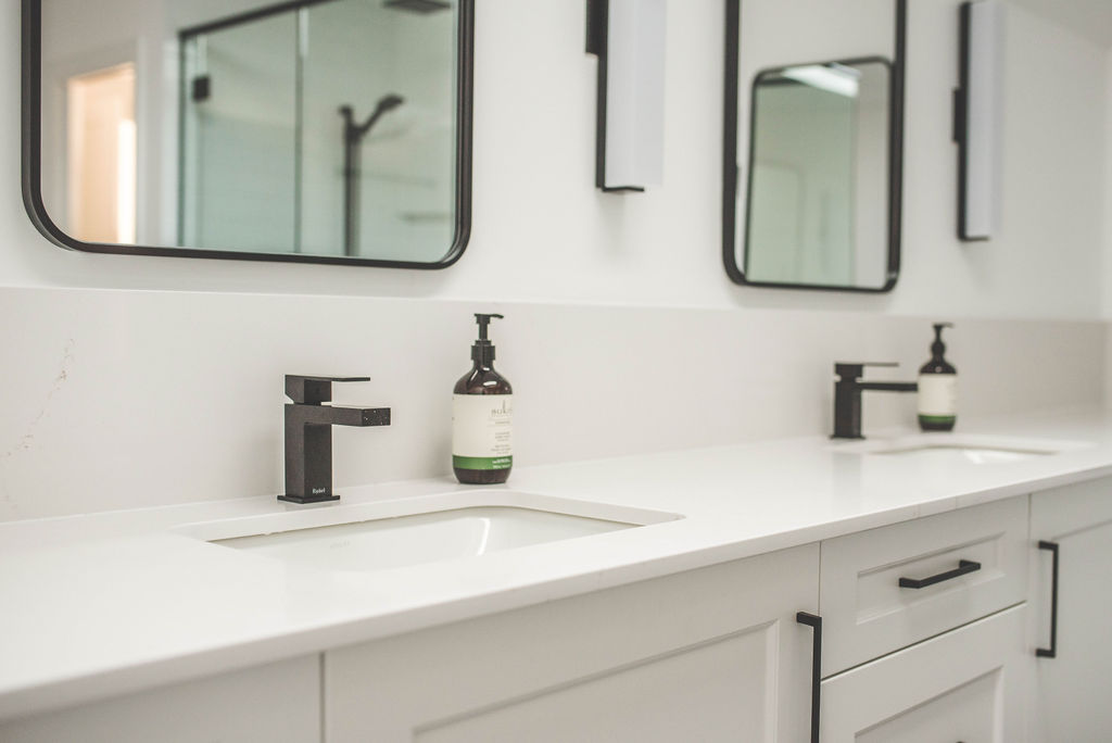 Luxe Contemporary Bathroom